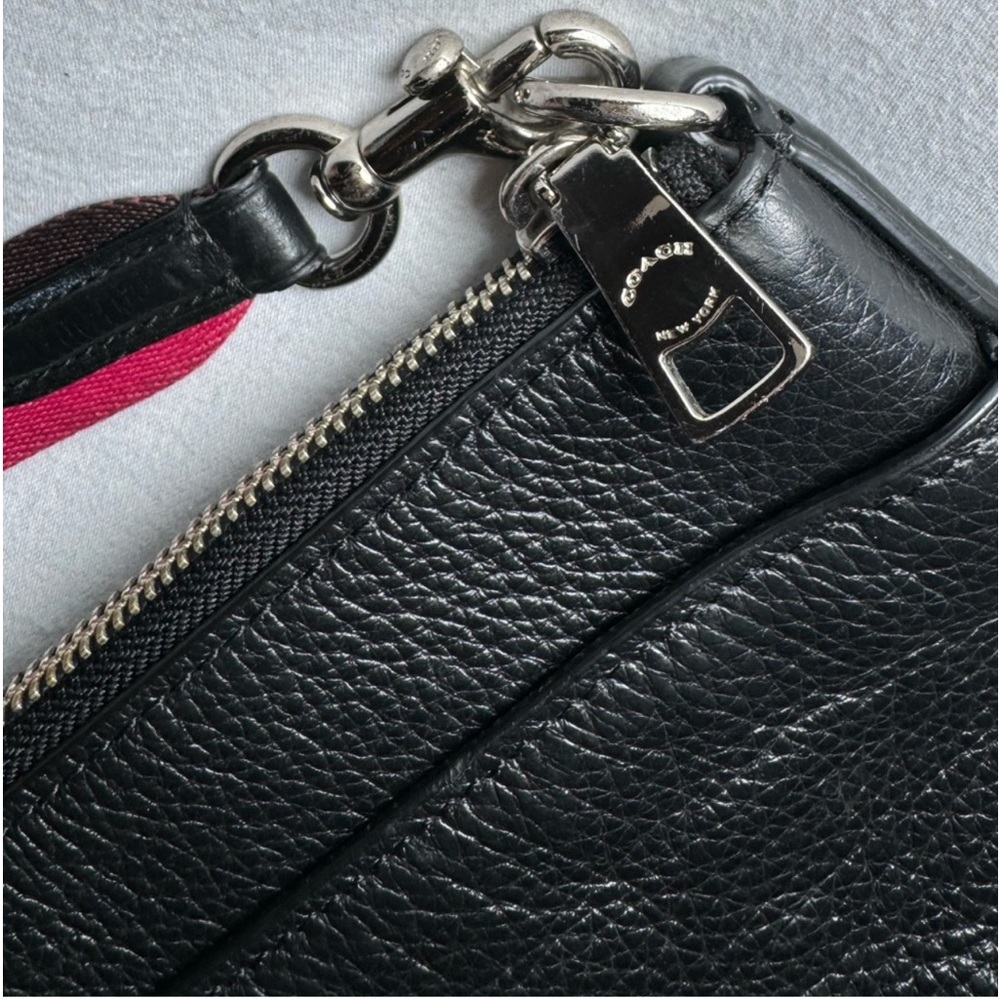 NWOT Rare Coach Crossbody - Picture 4 of 4